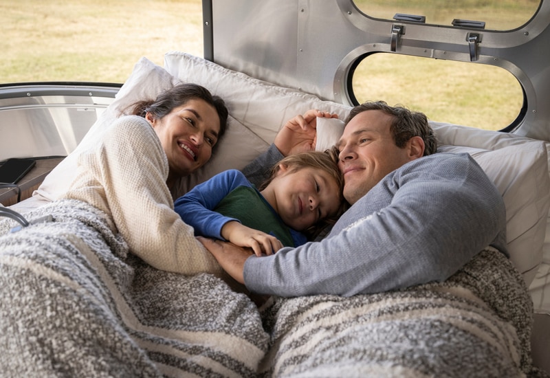 famille, lit, enfant, dort